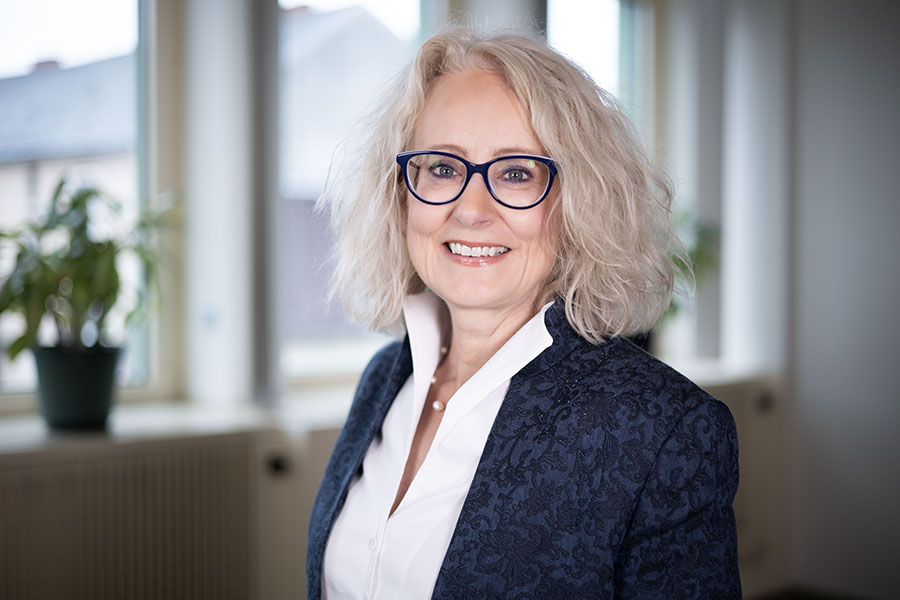 Portr&auml;t von Direktorin Mag.a Dr.in Ulrike Lederhaas